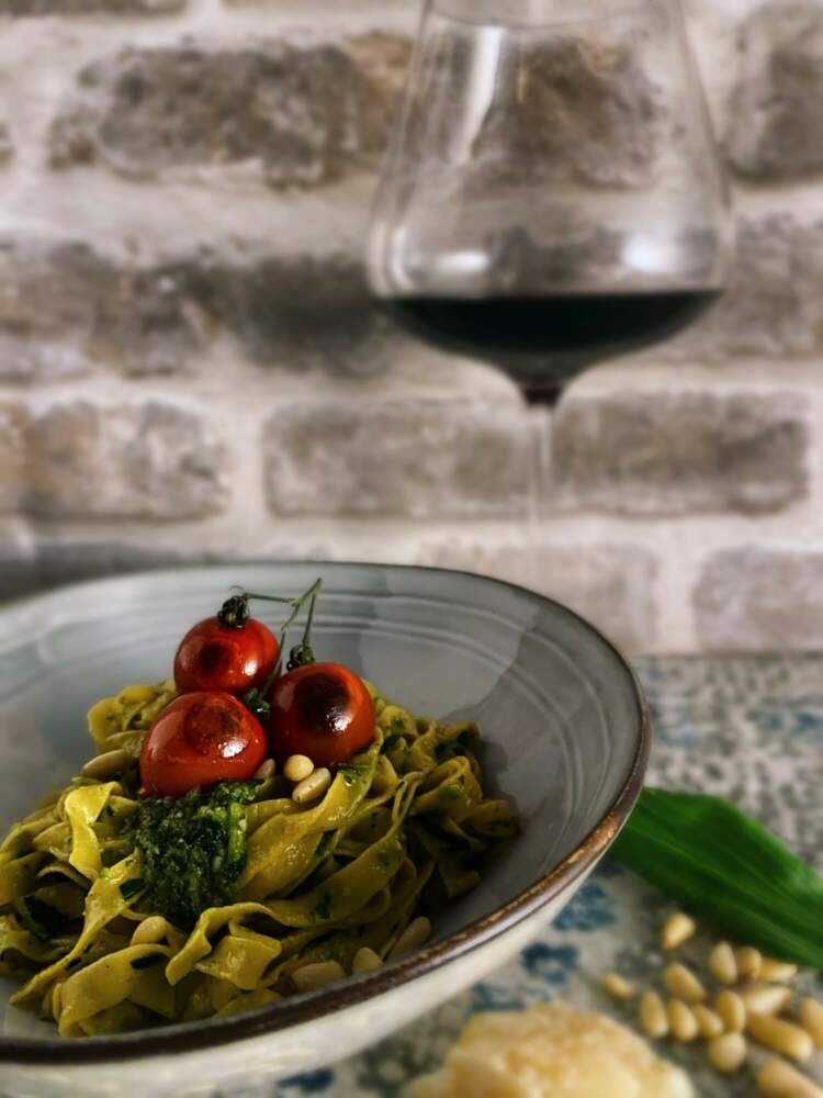 Selbstgemachte Pasta mit Bärlauchpesto - Mogntratzerl ein Rezept für ...