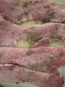 Muenchner Schnitzel salzen und pfeffern